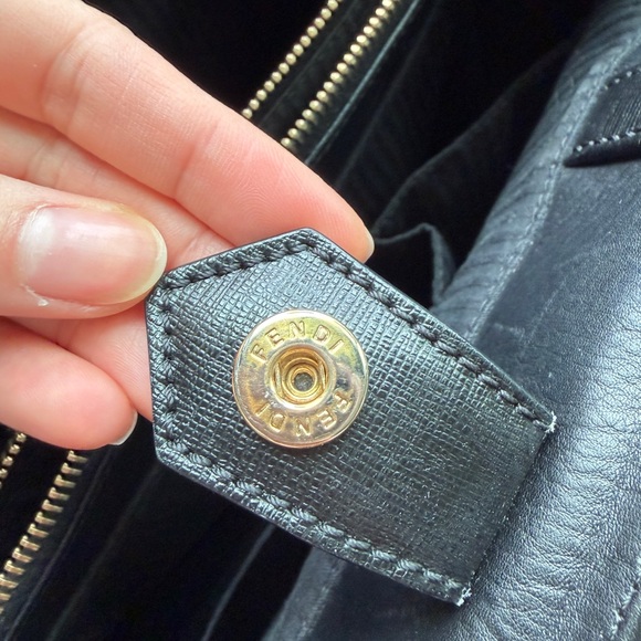 Fendi 2Jours Medium Leather handbag - Picture 9 of 14